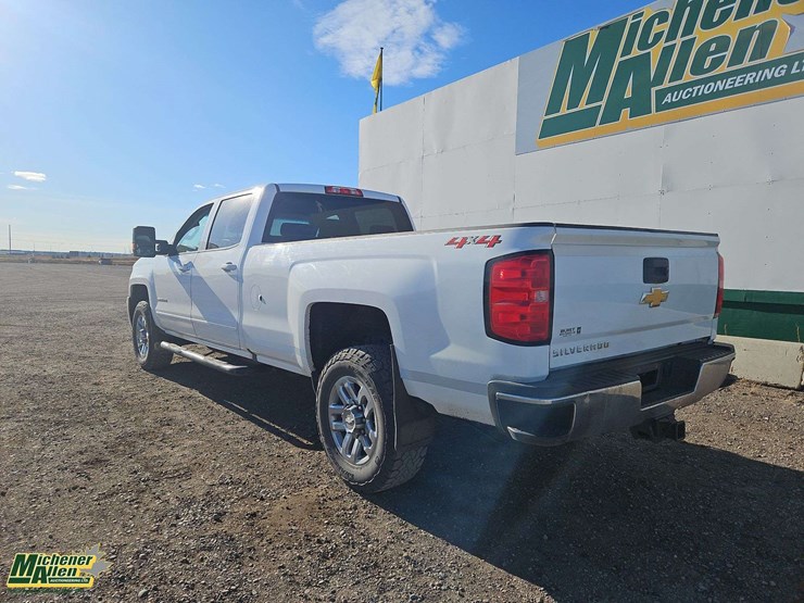 2018-chevrolet-silverado-3500hd-image-3