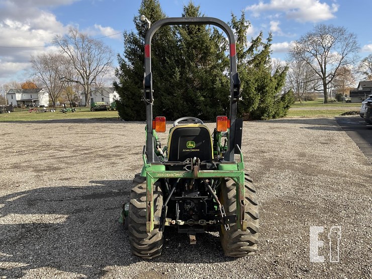 john-deere-2320-image-4