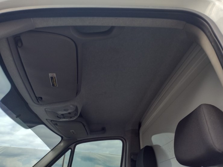 11-freightliner-truck^title^-(qea-4046)-image-12