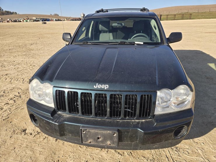 2005-jeep-grand-cherokee-image-2