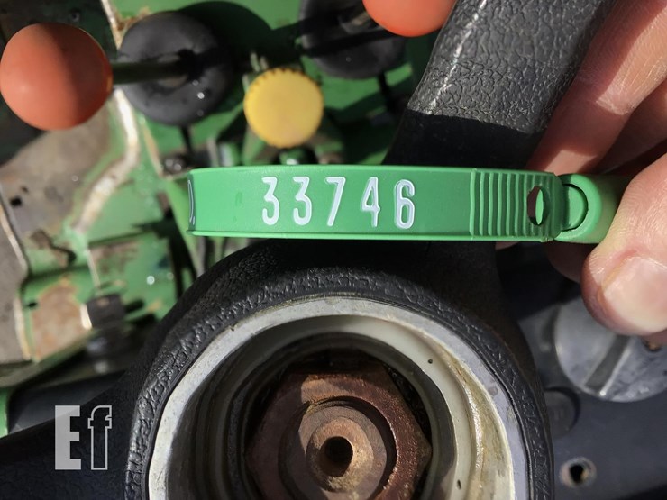 1981-john-deere-2240-image-20