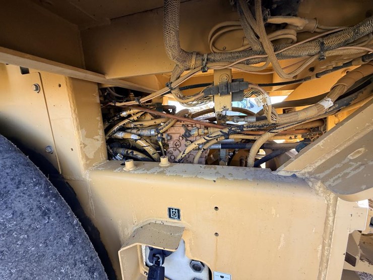 1992-caterpillar-cs-423e-image-41