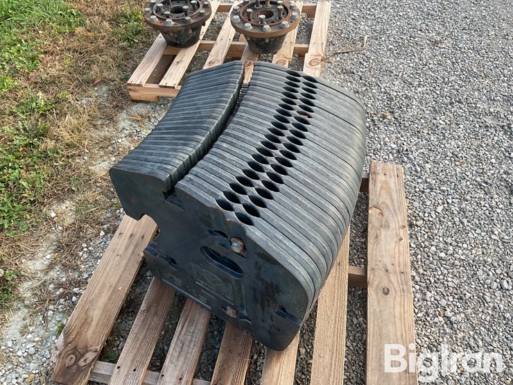 new-holland-t7-series-weights-image-4