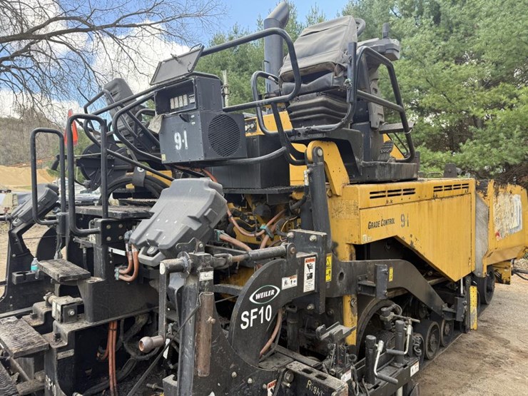 caterpillar-ap-1055f-image-27