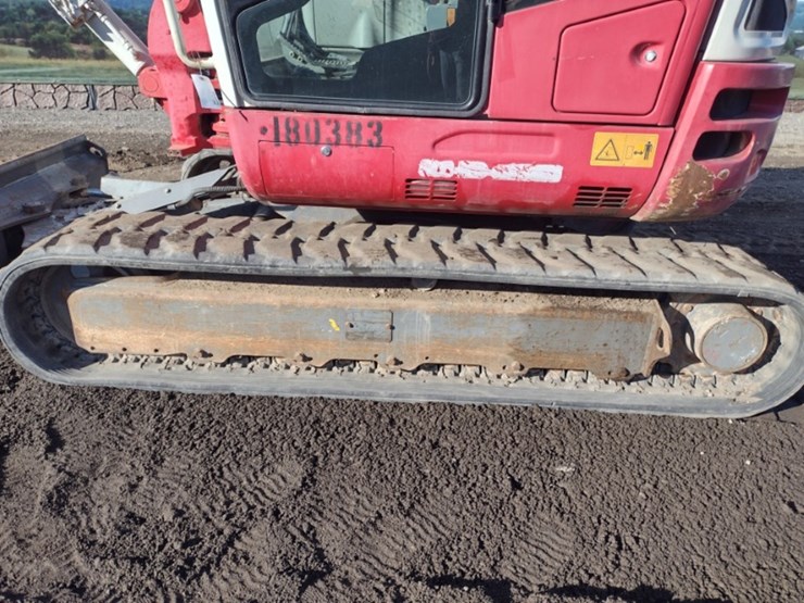 18-takeuchi-tb260cra-excavator-(qea-4048)-image-26