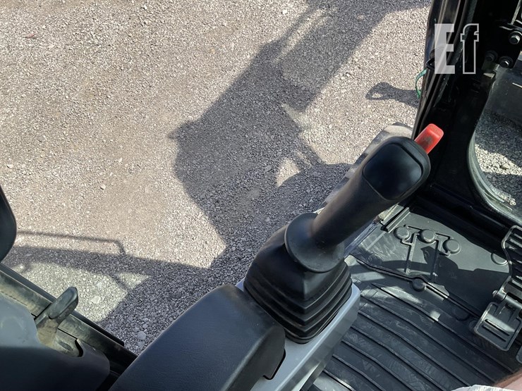 2020-kubota-kx057-4-image-24