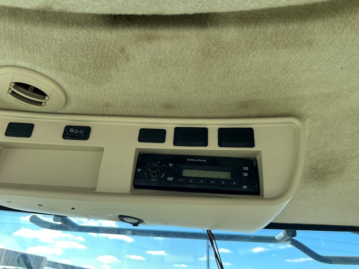 #32570-•-2012-john-deere-9360r-4x4-articulating-tractor-1rw9360rkep011018-image-74