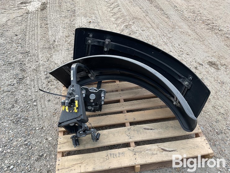 new-holland-t-6-front-fenders-image-9