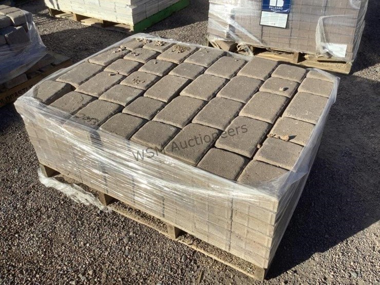 pallet-of-stone-pavers-image-1