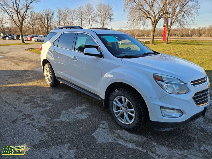 2016-chevrolet-equinox-lt-image-4