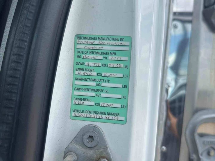 2018-hino-conventional-type-truck-image-7