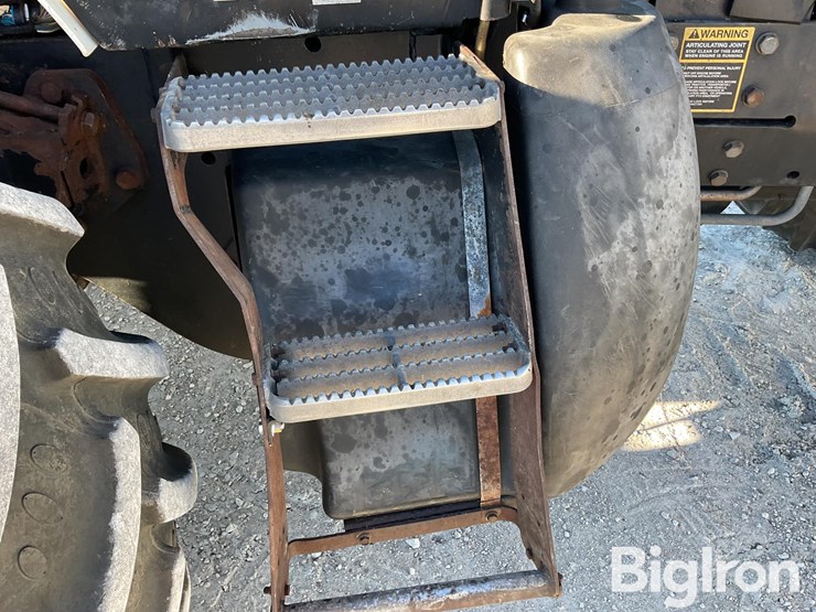 new-holland-tv140-image-15