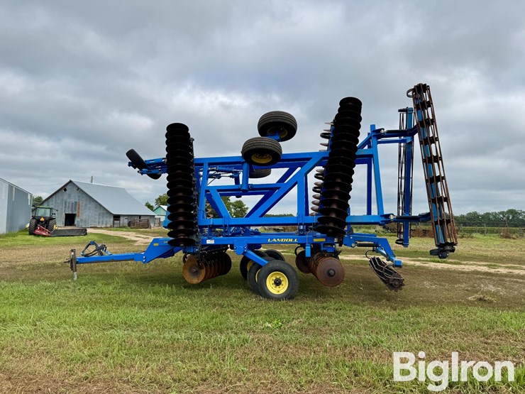 2010-landoll-7431-29-image-8