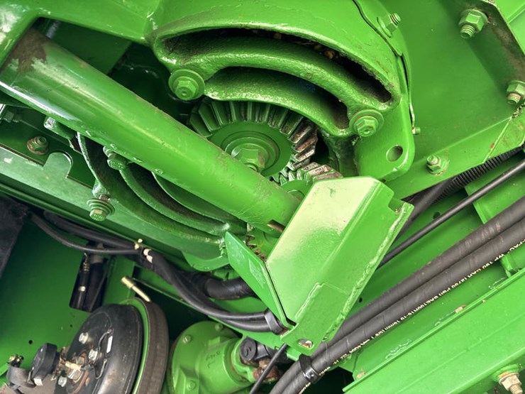 2004-john-deere-9660-sts-image-47