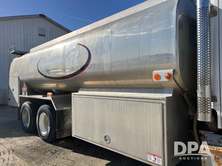 2016-freightliner-petroleum-truck-(jn3388,-unit-2374)-image-27