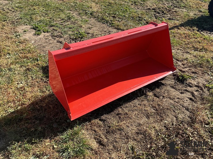 kubota-60"-material-bucket-image-1