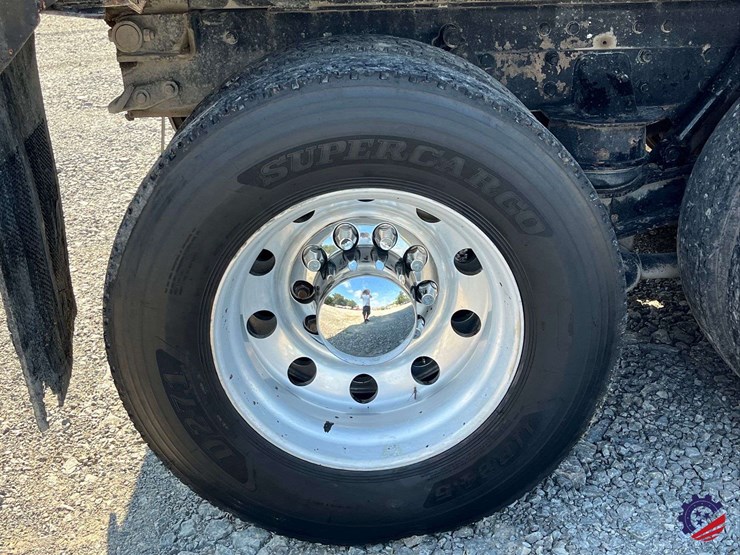 2016-kenworth-t880-image-11