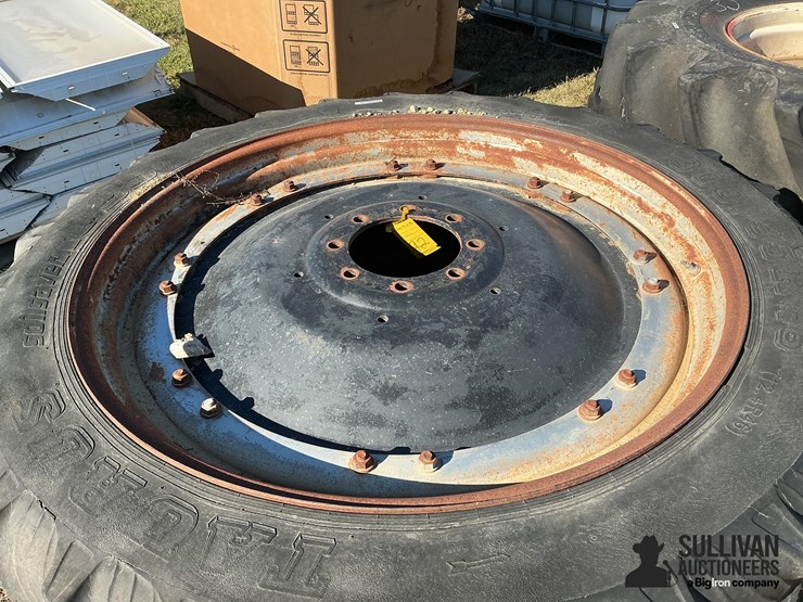 taurus-300/95r46-tires-on-8-bolt-rims-image-8