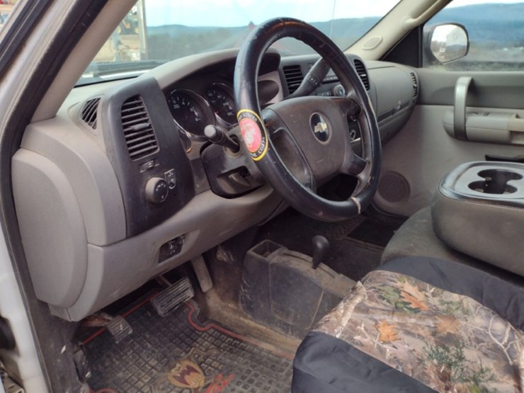 09-chevy-truck^title^-(qea-4045)-image-10