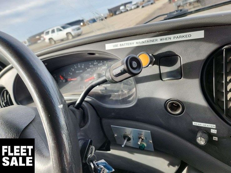 2005-ford-cargo-image-10