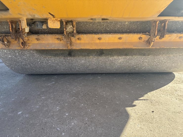 #1341-•-2013-volvo-dd110-roller-image-22