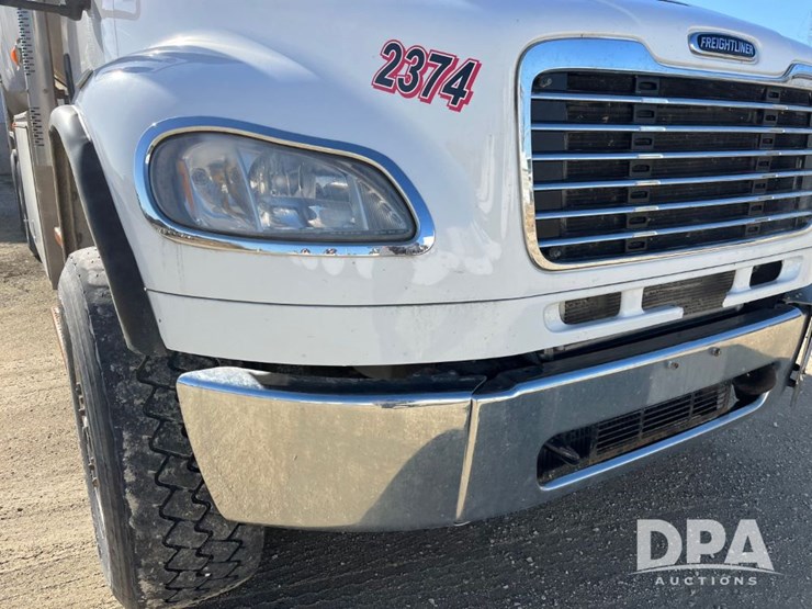 2016-freightliner-petroleum-truck-(jn3388,-unit-2374)-image-22