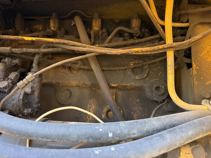 massey-ferguson-300a-image-26