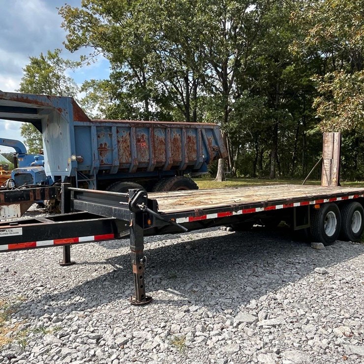 2001 ALBRIGHT 25’ T/A Equipment Trailer