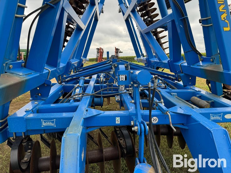 2010-landoll-7431-29-image-13