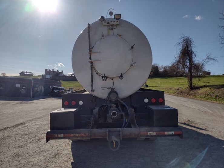 19-peterbilt-water-truck^title^-(qea-4054)-image-4