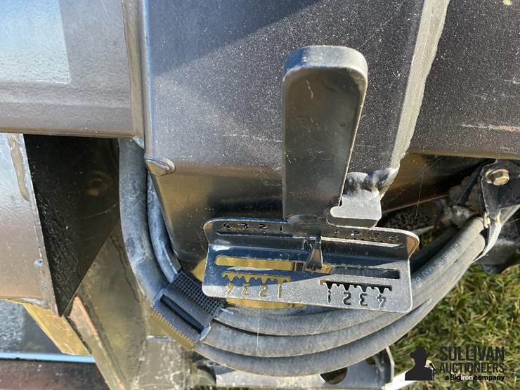 2014-mac-don-fd75s-image-13