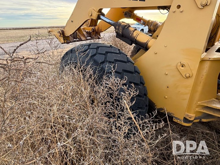 2001-deere-644h-image-15