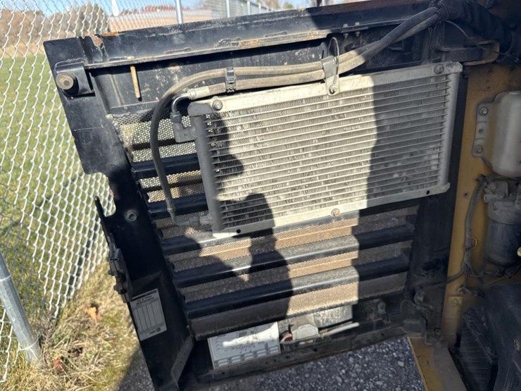 2017-caterpillar-289d-image-36