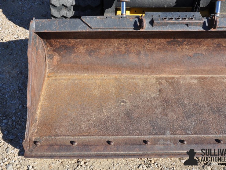 2023-new-holland-c345-image-9