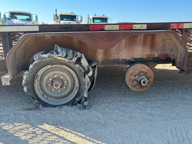 20-lowboy-bumper-pull-trailer-image-6