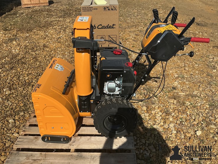 cub-cadet-3x28ip-28”-walk-behind-snow-blower-image-8