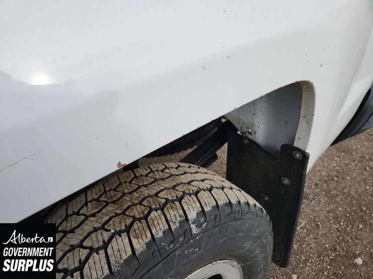 2019-chevrolet-silverado-1500-image-34