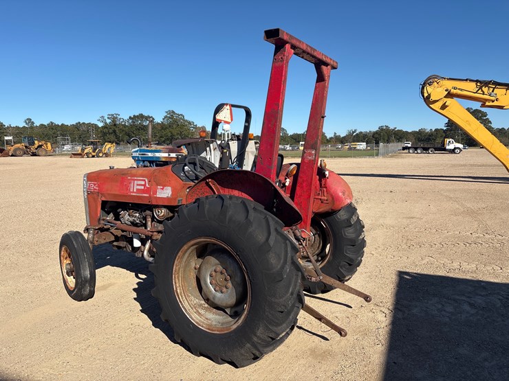 massey-ferguson-245-image-4