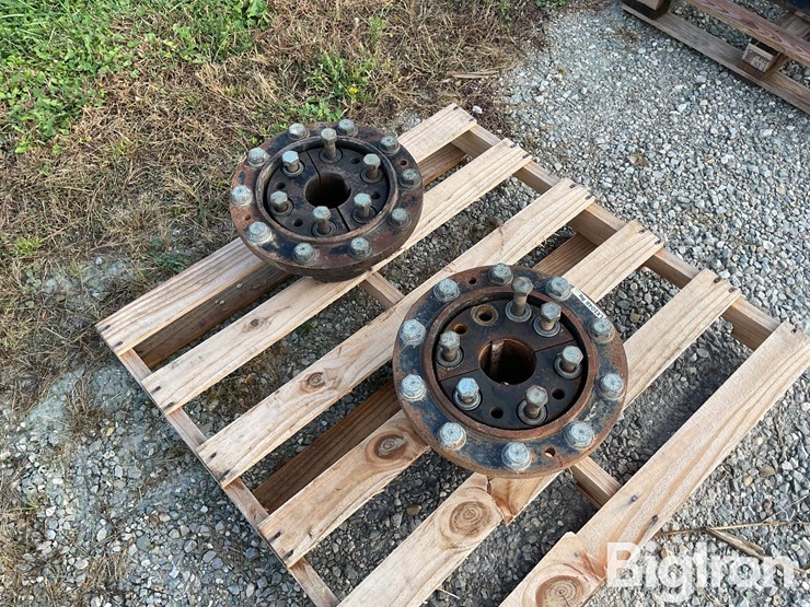 new-holland-axle-hubs-image-3
