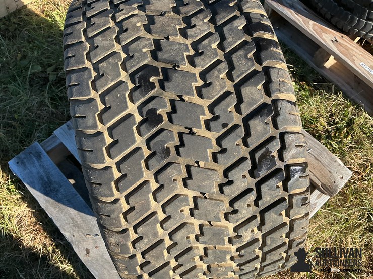 cub-cadet-24x10.50-12nhs-tire-on-4-bolt-rim-image-7