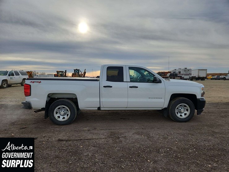 2019-chevrolet-silverado-1500-image-24