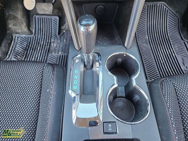 2016-chevrolet-equinox-lt-image-26