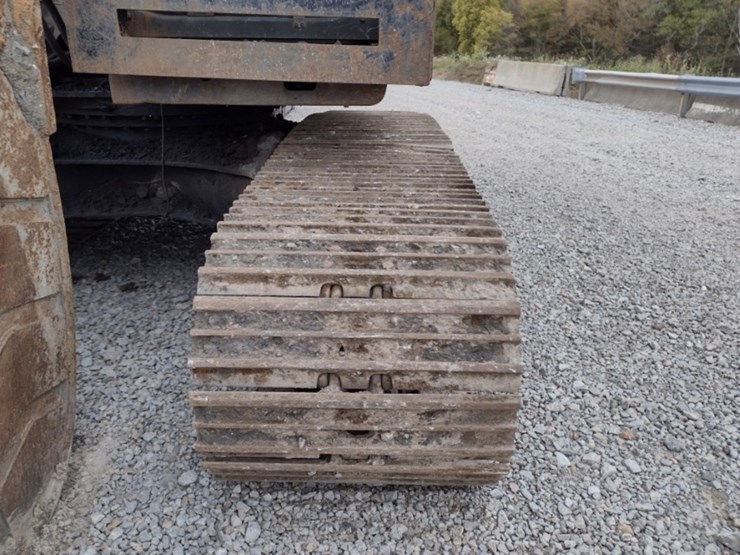 volvo-ec220e-lr-image-44