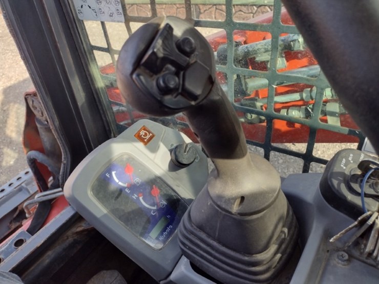 kubota-svl65-image-7