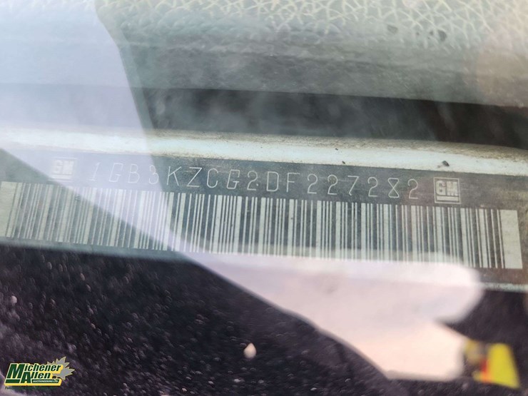 2013-chevrolet-silverado-3500hd-image-6