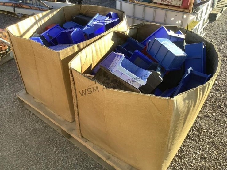 pallet-of-plastic-organizer-bins-image-3