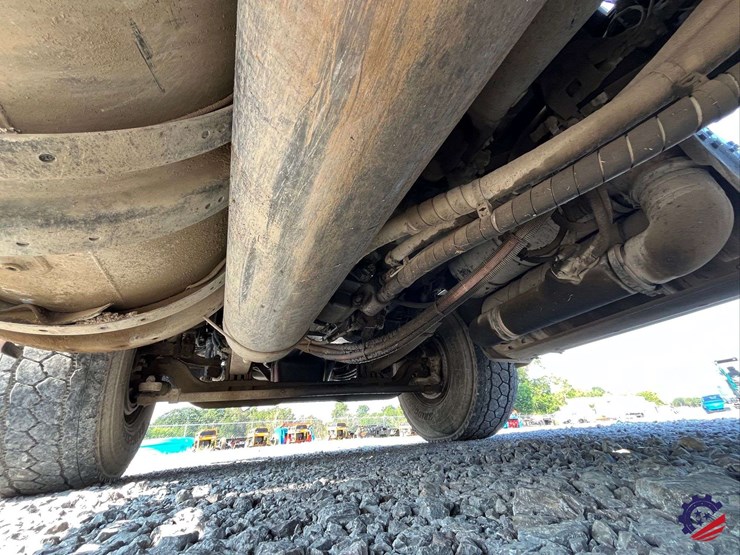 2016-kenworth-t880-image-29