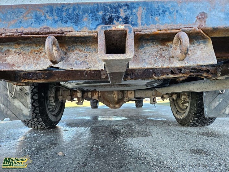 2012-chevrolet-silverado-2500hd-image-8