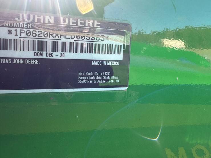 2013-john-deere-6140m-image-43