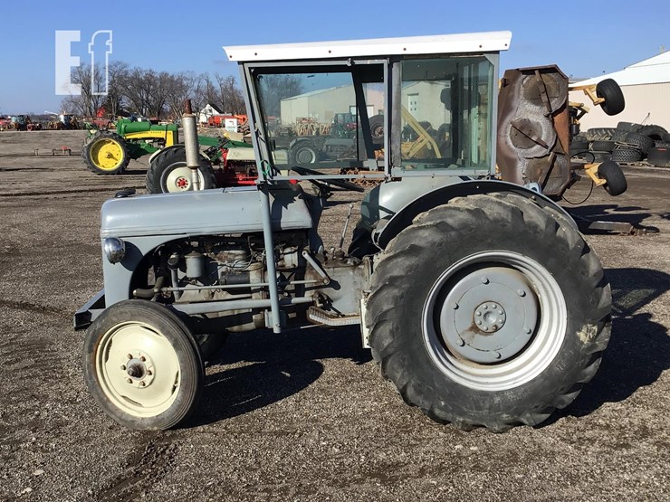 1946-ford-2n-image-3